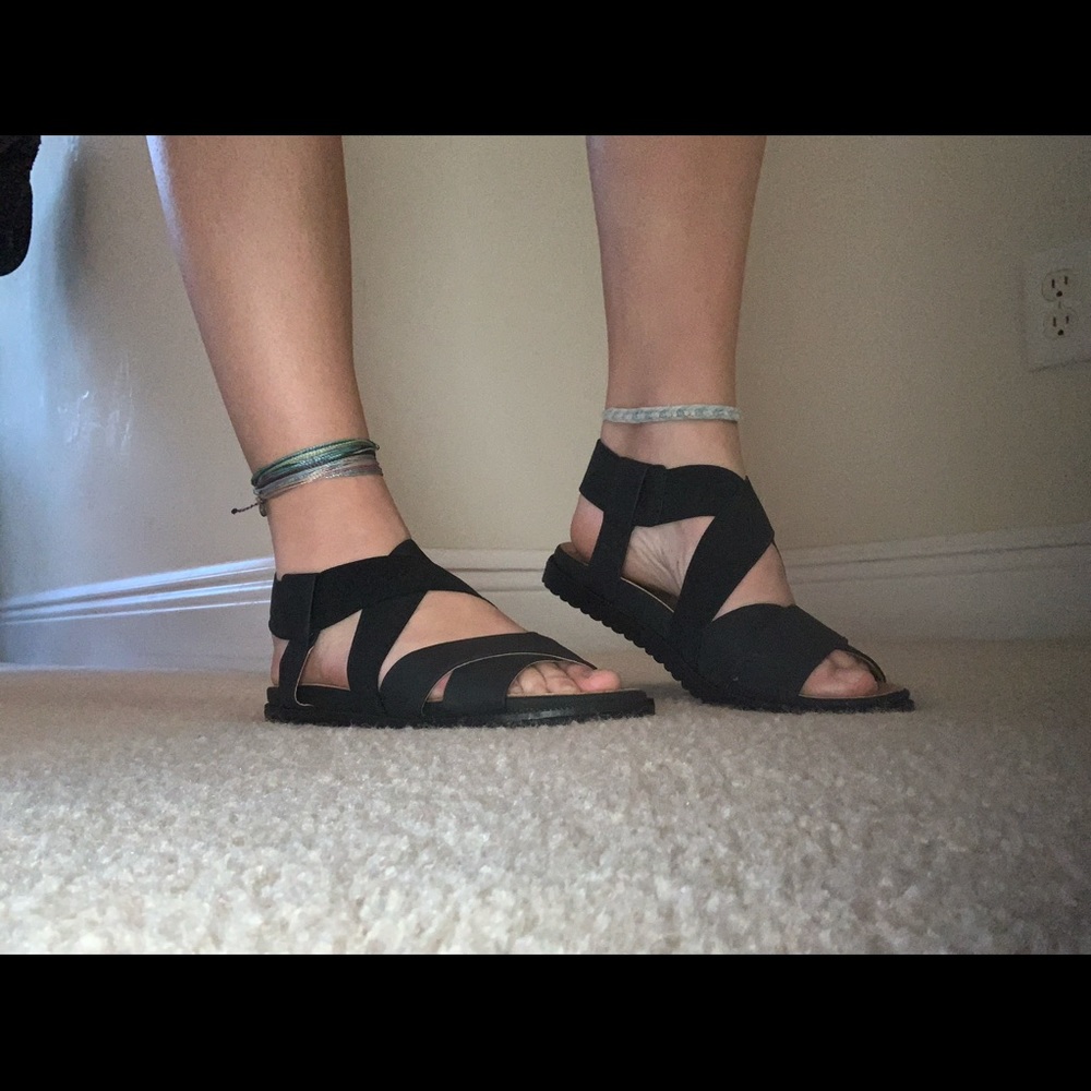 Sandals - Picture 3 of 4